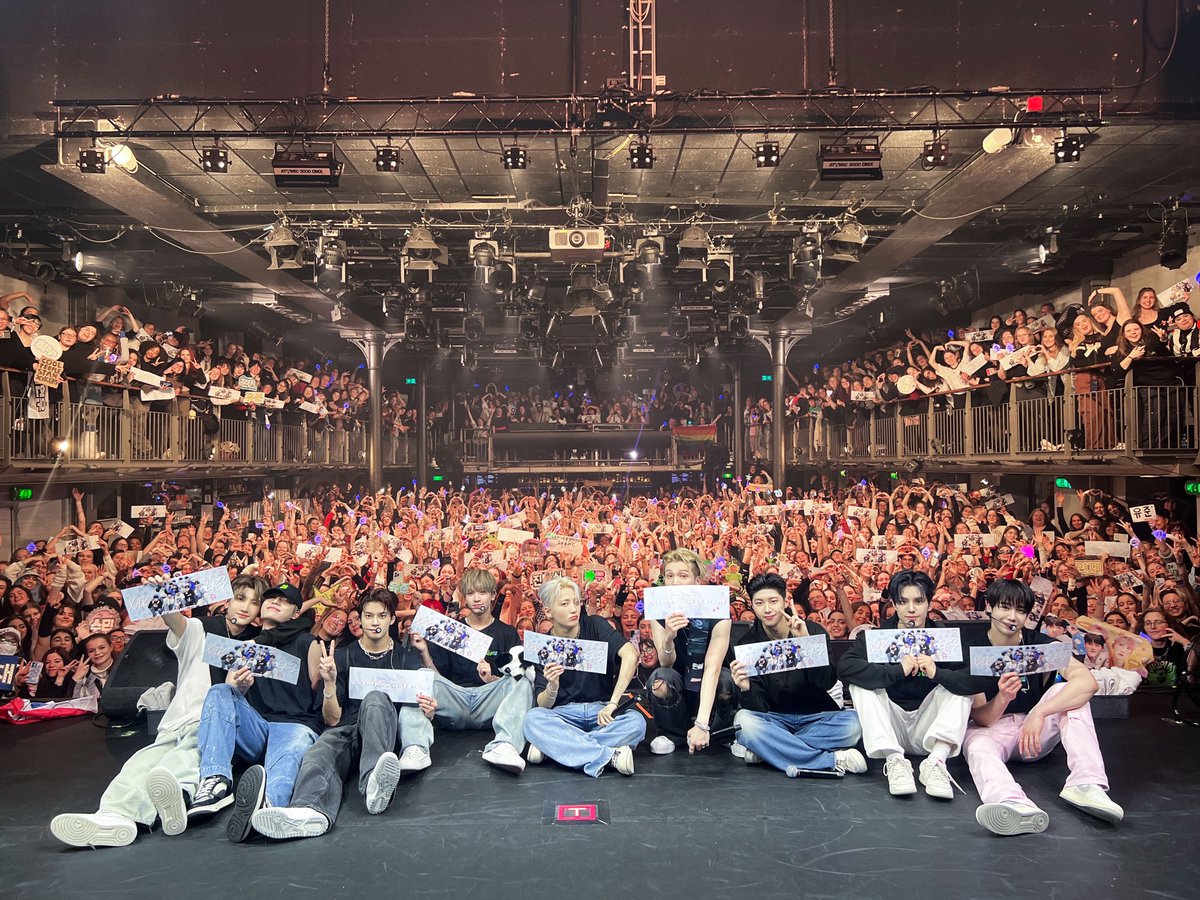 [👀] 240206 xikers WORLD TOUR TRICKY HOUSE : FIRST ENCOUNTER IN AMSTERDAM

로디와 함께일 때 가장 빛나는 싸이커스✨
오늘이 로디들에게도 가장 빛나는 추억으로 남길 바라요〰🥰

#Hi_kers👋 #xikers #싸이커스