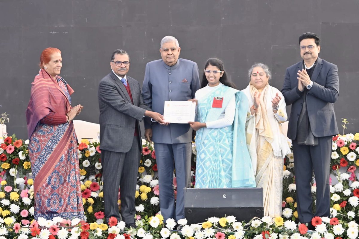 VPIndia's tweet photo. Hon'ble Vice-President, Shri Jagdeep Dhankhar awarded the meritorious students of Indraprastha College for Women, University of Delhi during the centenary celebrations of the college today. @ipcollegedu @UnivofDelhi #ipcollegedu https://t.co/Em2AmYMsWp