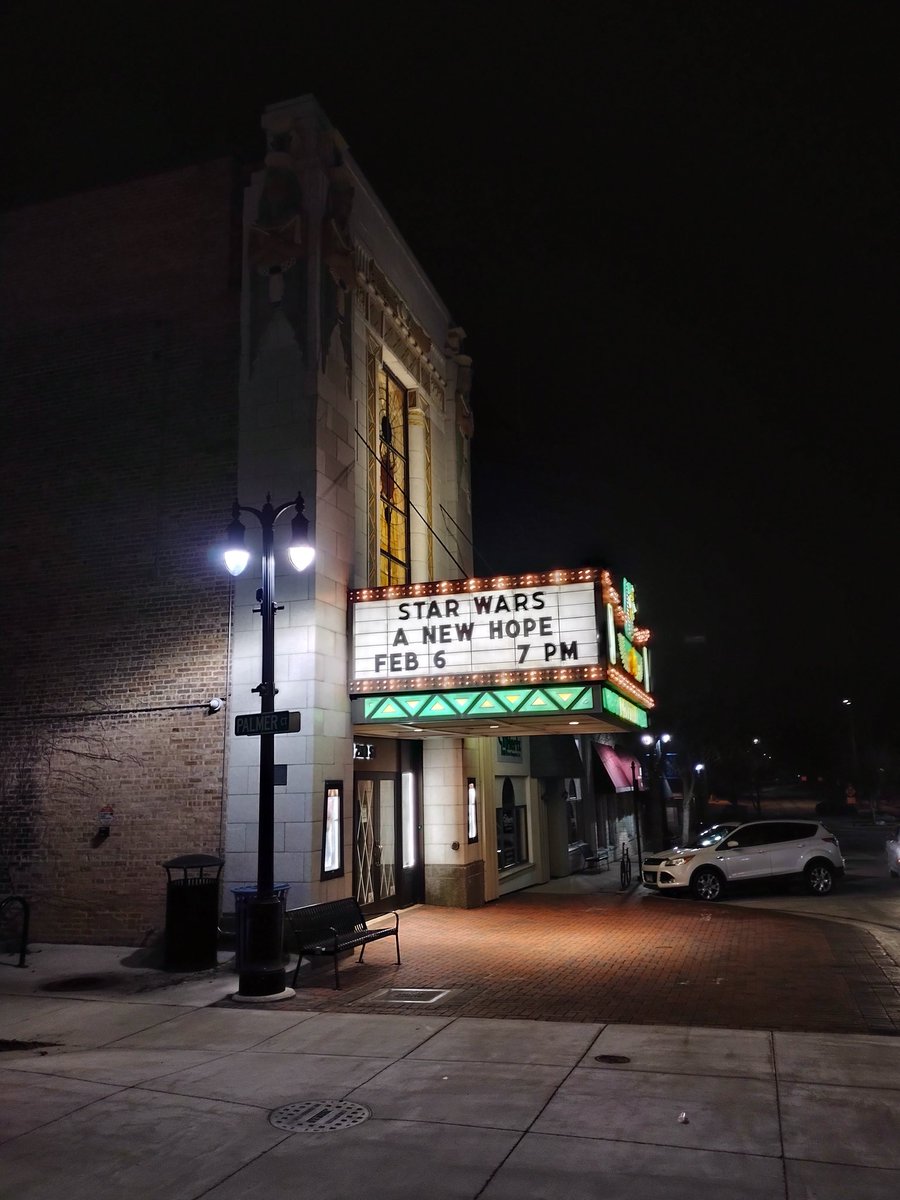 PL_Fandoms's tweet photo. 2/7 is #StarWarsPodcastDay. Tonight I saw #StarWars  at the historic @EgyptianTheatre . What a way to go into tomorrow! I'll be joining my co-hosts @UsedAbusedpod to talk Star Wars Music at 10am cst. At 6pm cst I'll be joined by @RoGazga to interview @authoradambray . MYFBWY ✨ https://t.co/0yVnTy3gdY