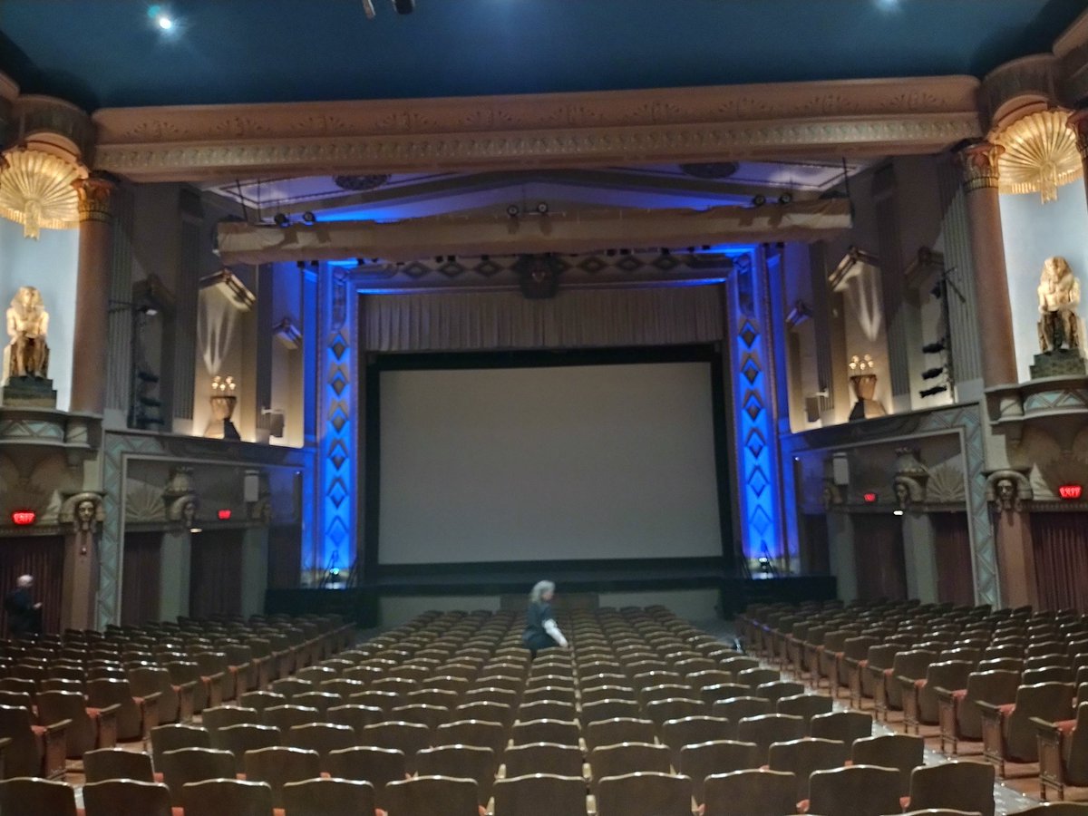 PL_Fandoms's tweet photo. 2/7 is #StarWarsPodcastDay. Tonight I saw #StarWars  at the historic @EgyptianTheatre . What a way to go into tomorrow! I'll be joining my co-hosts @UsedAbusedpod to talk Star Wars Music at 10am cst. At 6pm cst I'll be joined by @RoGazga to interview @authoradambray . MYFBWY ✨ https://t.co/0yVnTy3gdY