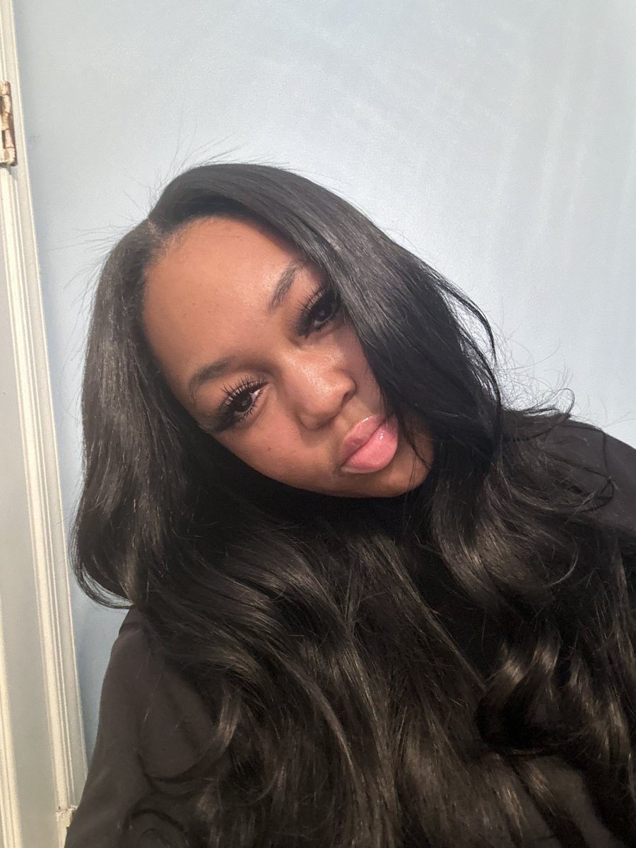 savannahalexiss tweet media