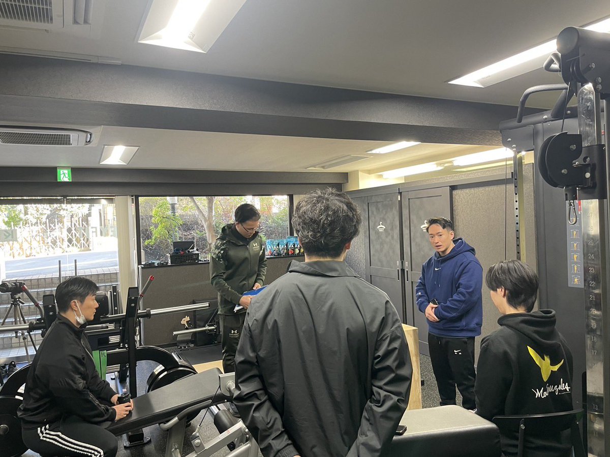 hisano1012's tweet photo. 本日は私が経営するパーソナルジムKEYFITの全体研修でした。KEYFITは恵比寿と横浜元町で営業しています。間違いないトレーナーが担当させていただきます。パーソナルご希望の方はDMくださいませ😄 https://t.co/T95gTiXjbl