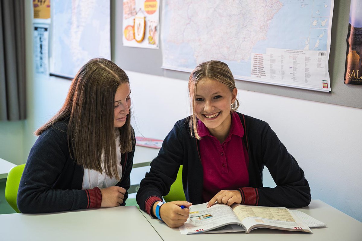 🧑‍🤝‍🧑 Buddy program na Open Gate: 

Starší studenti jsou parťáky pro ty mladší. Pomáhají našim nováčkům poznat základní školu a gymnázium Open Gate. 🏫

Chcete se o buddy programu dozvědět více informací? 🤔

🔗 Koukněte na náš web: opengate.cz/og-buddy-progr…

#opengateschool