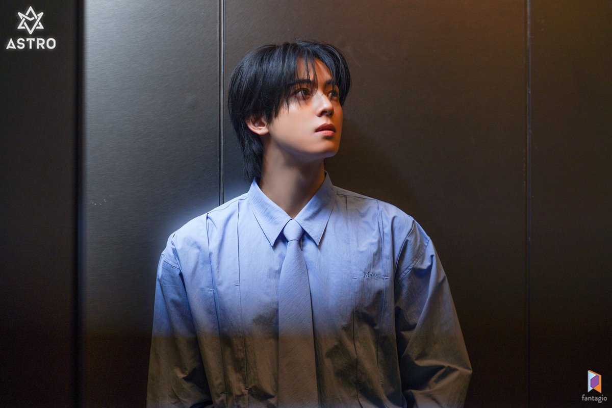CHAEUNWOO_offcl's tweet photo. [#차은우][포스트] Welcome to Mystery Elevator

▶ https://t.co/hVMdGjZOdq

#네이버_포스트 #아스트로 #ASTRO #CHAEUNWOO https://t.co/VhGtid4jKX