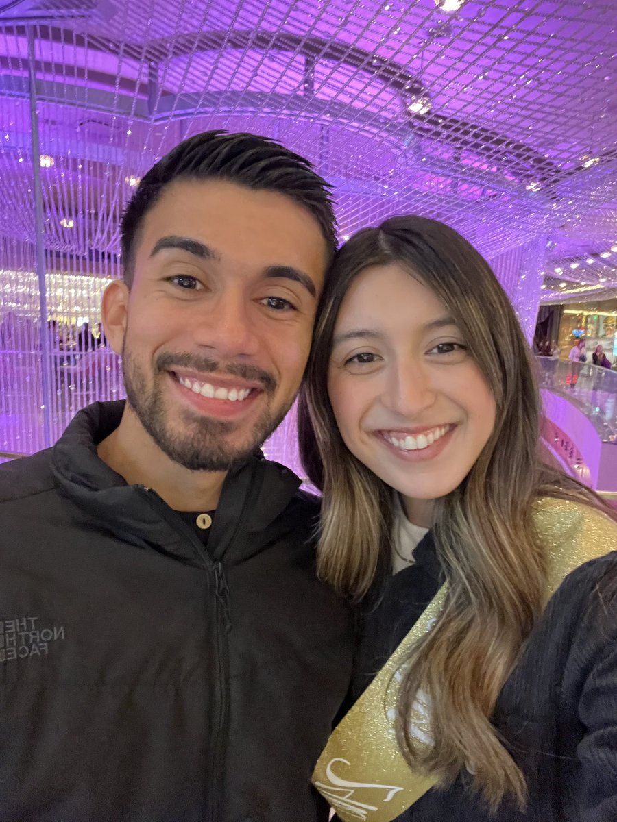 Ellissanicole's tweet photo. best birthday ever 🤩🤍 https://t.co/yJmHduuNN3