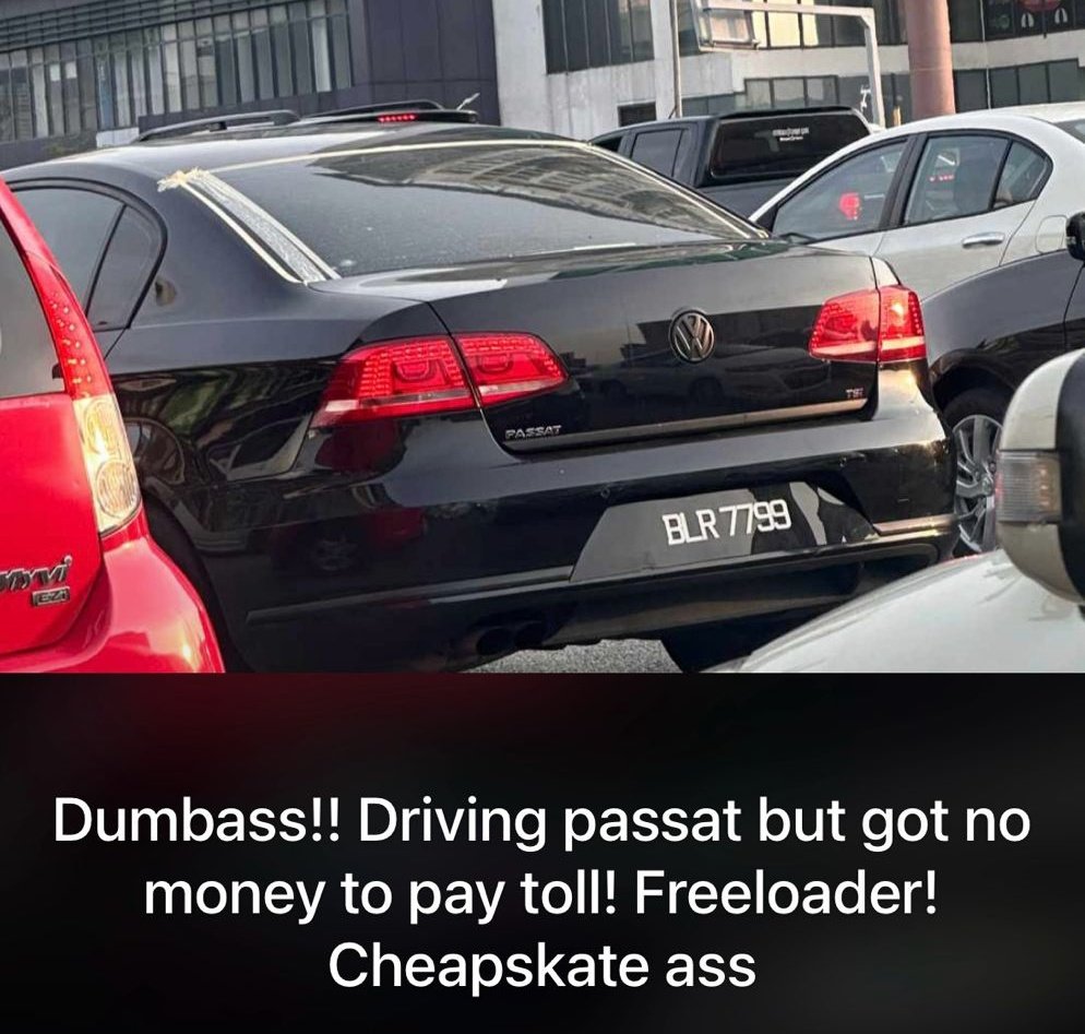 iamjeevankwick's tweet photo. Why do these type of people have to be very bodoh to cucuk behind a car in highway toll. This happened to my wife when she was on her way to work. Believe me guys, travelling from Seremban to KL is a real struggle. People have to deal with these kinds of idiots.

#TollSungaiBesi https://t.co/vo8kEAxhvJ