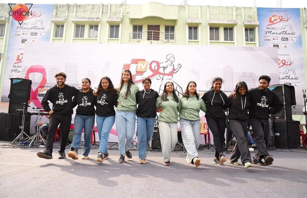 SriSriU's tweet photo. OTV Mini Marathon electrifies with Sri Sri University's talent fusion! ⚡️Team Orion & Dance Club's collab shines at the event. Get ready for an even bigger spectacle at Orion 2024!
#SriSriUniversity #OrionEvent #TalentPower #MarkYourCalendars https://t.co/j2xtKAeedt