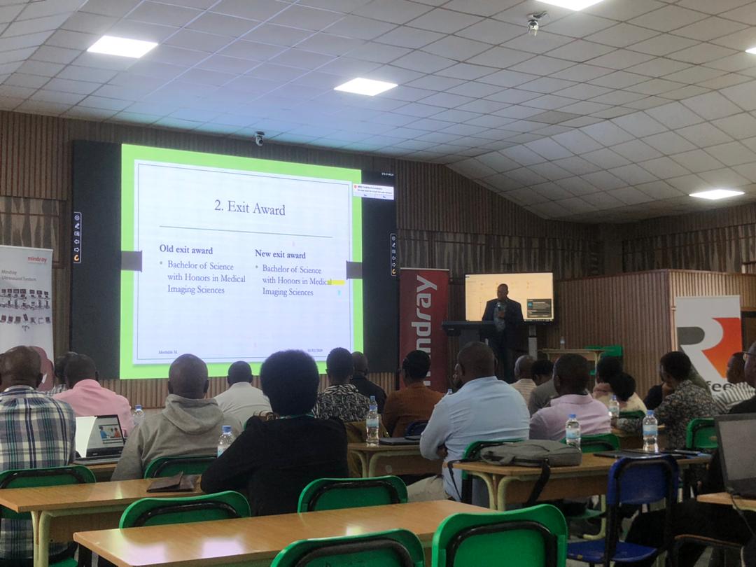 RafeefRwanda's tweet photo. Here is sneak peeks of the first of our collaboration with University of Rwanda and the  Society of Medical Imaging and Radiology in training the Hospital Medical Imaging Officers

#rafeef #mindray #medicalimaging #radiology #symposium #endusersupport #healthcare #rwanda https://t.co/rnffUjEG21