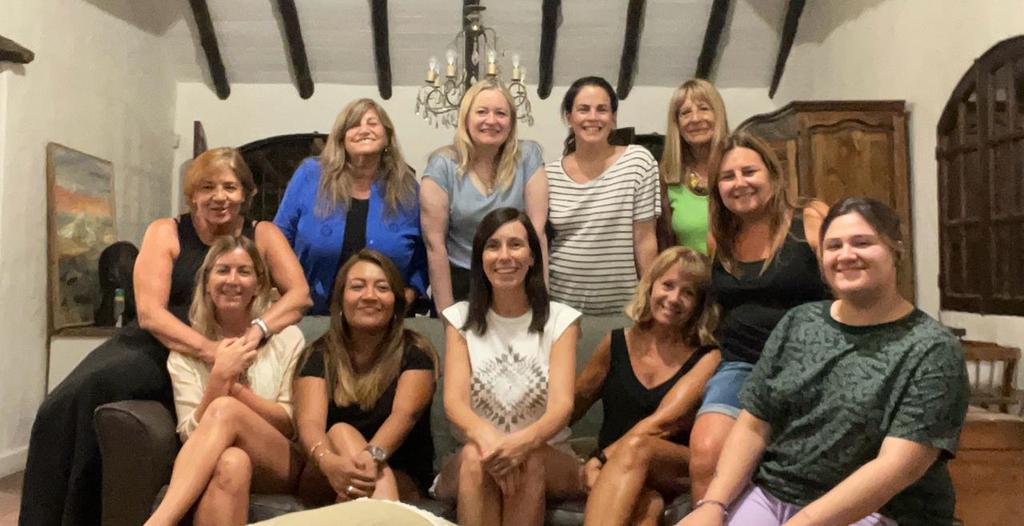 Adriana_Videla's tweet photo. Noche de chicas en #PatriaCocker
@RbBettina
@celestecuellok5
@hebesil
@JosefinaCanale
@DalmauFlavia
@Margari56663808
@DaCorta
@LuliGabrielli
@ayymariamaria
@VaninaBorcia06 https://t.co/DCwZFqR4kQ