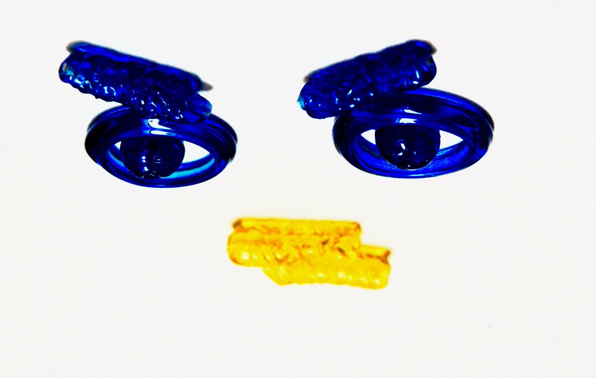 BeadFaces's tweet photo. BeadFace Ruka 3
©BeadFaces
#Ruka #BeadFace #BeadFaces #experimentalphotography #glassbeads #bluebeads #yellowbeads #kitengelaglass #facialexpressions https://t.co/fEsppbp5Lk
