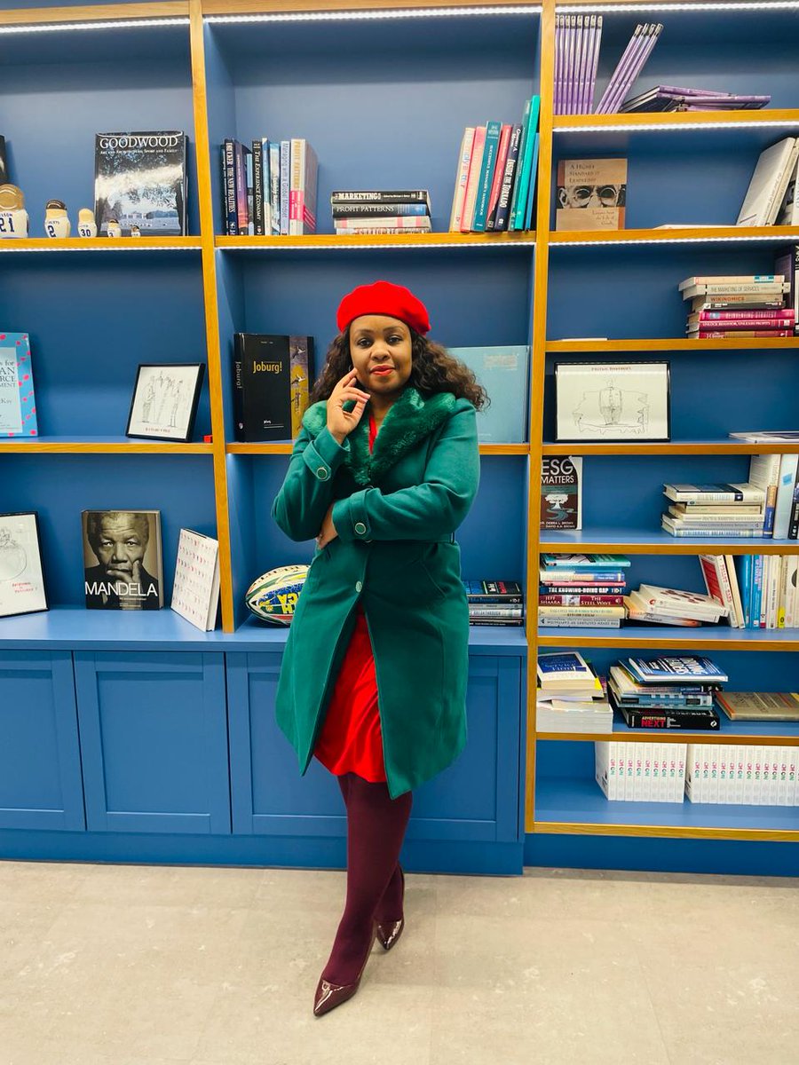 UJComAcc's tweet photo. Update: Dr. Lethiwe Nzama-Sithole, our Deputy Head, completed an Executive Leadership Programme in London, UK! Sponsored by Fasset and facilitated by Duke Corporate Education, enhancing our department's leadership vision. Congratulations! #LeadershipDevelopment #ujdca #UJComAcc https://t.co/zdtcIHCuEY