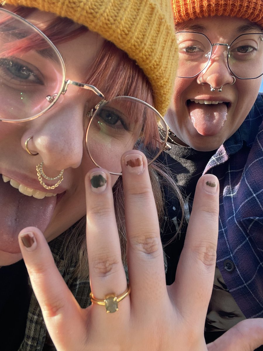 TeamCPuth's tweet image. HUGE PERSONAL UPDATE

IM ENGAGED!!!

-rach