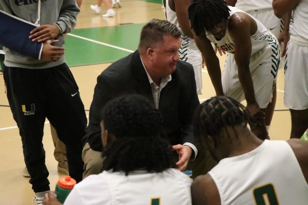 Quarles’ 36 Point Night Carries UHA Past Ballard Memorial

yoursportsedge.com/2024/02/06/qua…