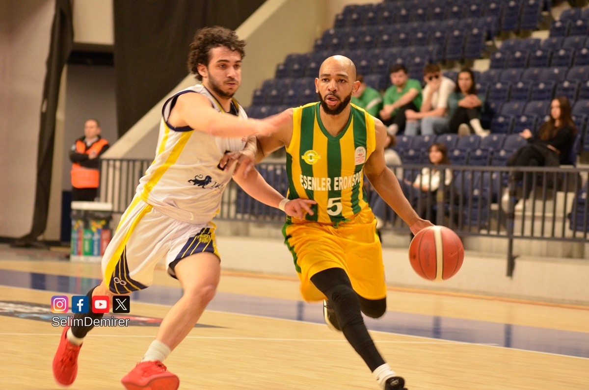 selimdemirer's tweet photo. Esenler Erokspor 54-78 Ankaragücü İkon Menkul

Türkiye Basketbol 1. Ligi 23. hafta maçında Esenler Erokspor sahasında Ankaragücü İkon Menkul'ü konuk etti.

Maçın galibi 78-54'lük skorla Ankaragüc�� İkon Menkul oldu.

@esenlererokspor 54-78 @MKEAnkaragucuBK 

📸 Fotoğraflar: https://t.co/nj9gXOE3Sz

⚔️ #EsenlerErokspor 54-78 #Ankaragücü
🏆 Basketbol 1. Ligi 23. Hafta Maçı
📅 6 Şubat Salı
🕣 18.00
🏟 Başakşehir Spor Kompleksi