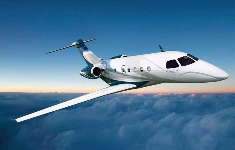 BaroqueAviation's tweet image. Elevate your business travel with the Legacy 450. Luxurious, spacious cabin meets cutting-edge tech. Fly-by-wire precision &amp;amp; state-of-the-art avionics ensure a smooth, efficient journey. Ascend to the future of business aviation. #Embraer #Legacy450 #Innovation @embraer