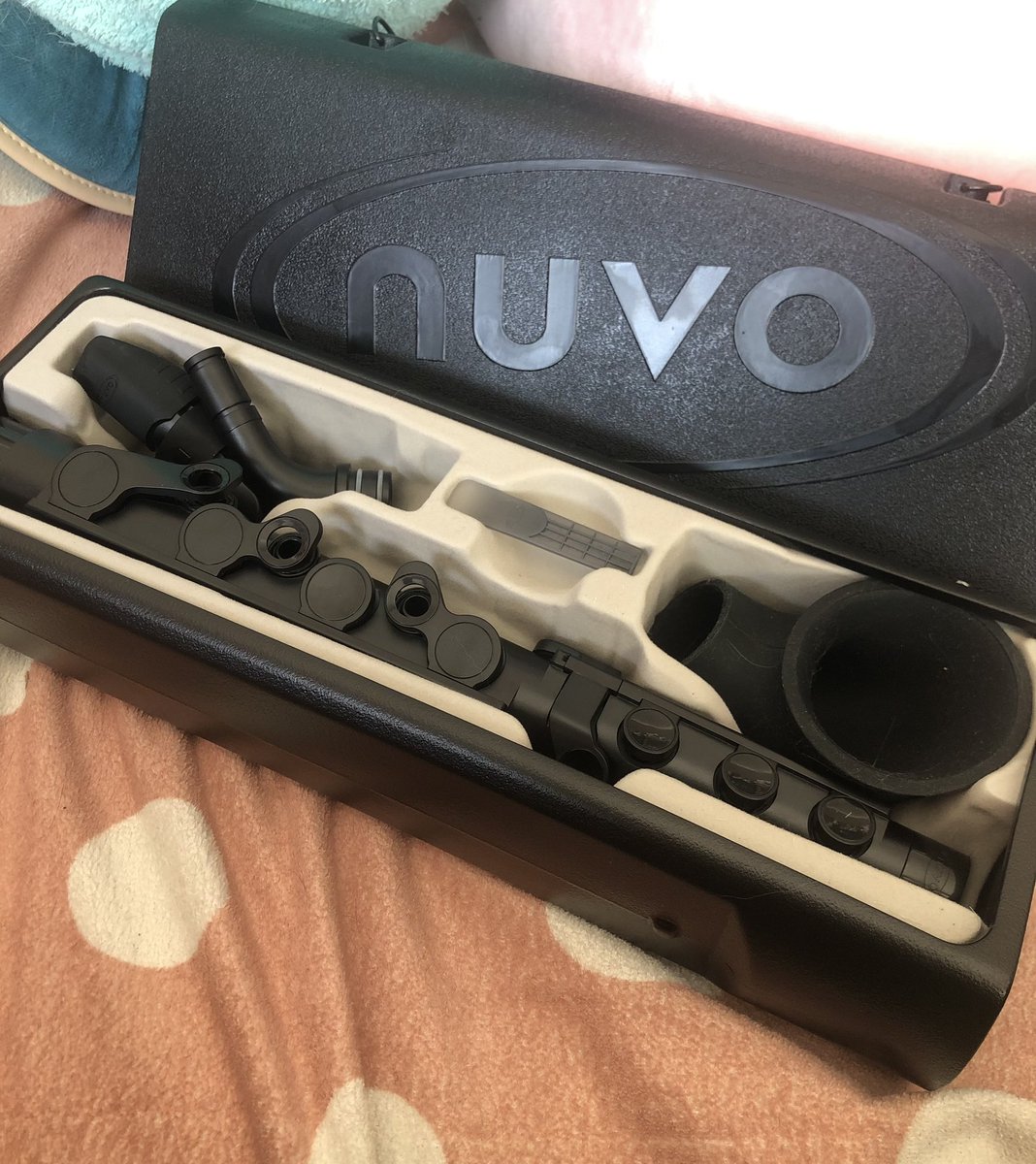 emibebe's tweet photo. なんかね‥
バカにしてたら難しいのよ😭
音さえ出ない楽器って経験ないのでね
きょう弄って3日目でようやく音が出たわ(マグレかも知らん)
管楽器吹ける方に改めて多大なる敬意を表します✨
#nuvo #jsax #挑戦するBBAでいよう https://t.co/33uKGvt3AC