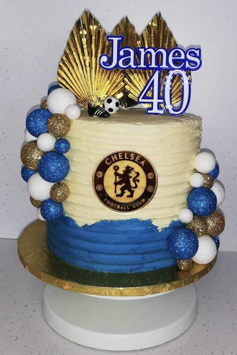kabba1's tweet photo. @1JamesCHELSEA Happy 40th birthday J!! 💙 Love you!! Glad you liked the cake, but that t-shirt 🙈 lol xx https://t.co/0BfgGUvUKa