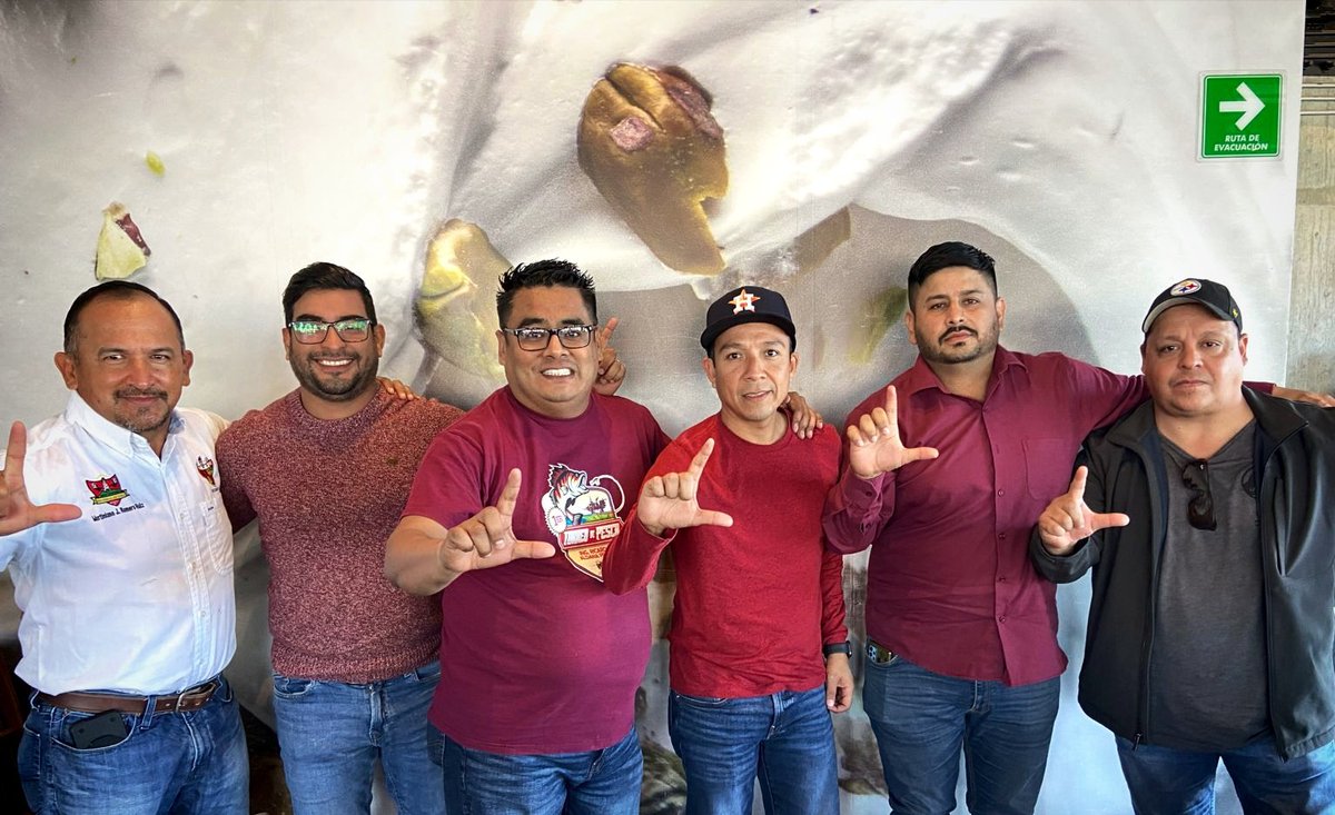 <a href="/MGrupomonterrey/">Módulo GrupoMonterrey</a> en nuestra reunión semanal siguiendo la política de nuestro Líder <a href="/lgps03101/">@lgps0310</a> en apoyo a nuestro Secretario General <a href="/MarcoAzuara1/">Marco Azuara</a> arrancamos con todo en este 2024 más unidos que nunca fieles a nuestros principios y nuestra familia petrolera. Unidad Unidad 💯