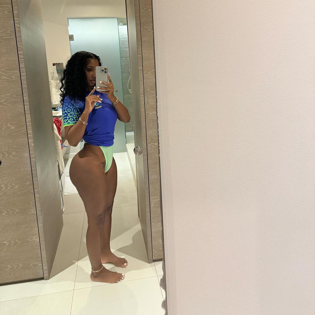 thickbernice's tweet photo. Healthy https://t.co/okSiTVjBbR