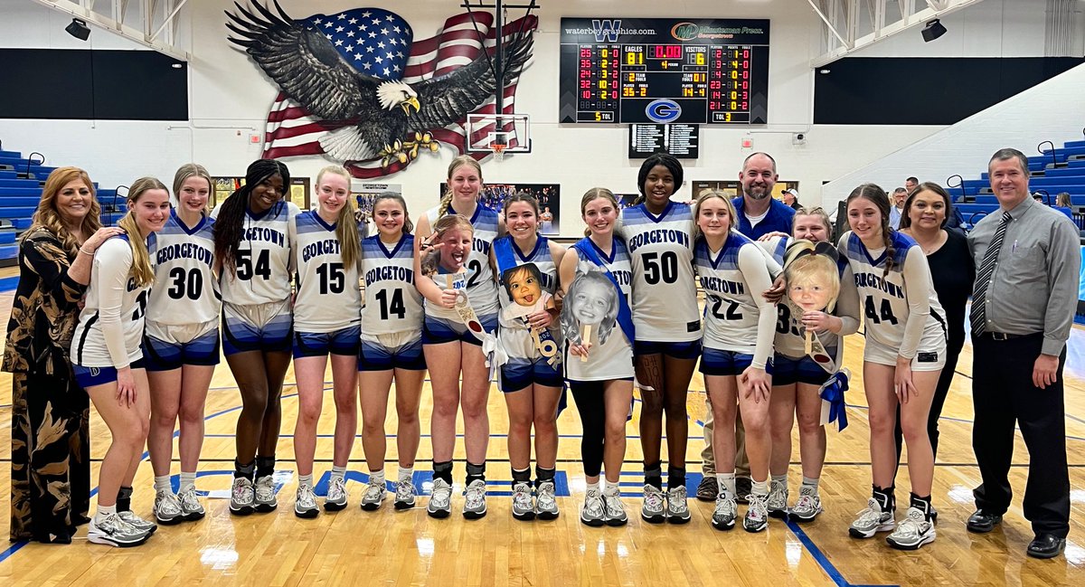 CoachFarney's tweet photo. LEXI, AVA, ASPEN, &amp; CAROLINE—Lady Eagle🏀Class of 2024—your legacy of commitment &amp; hard work has inspired us all! We love you #EFND💙 https://t.co/D1PN4m4lDn