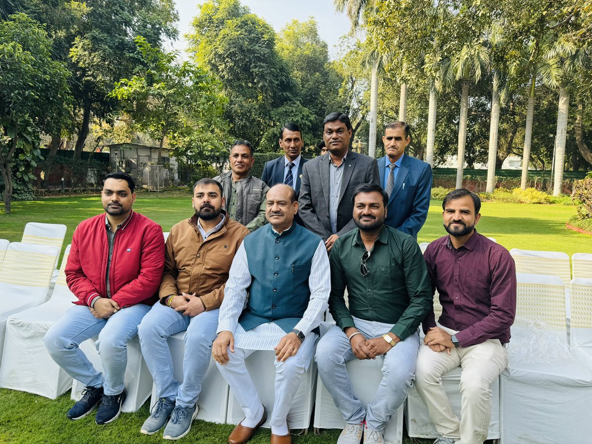 Navneet8251's tweet photo. Had wonderful interactions with honourable loksabha speaker, under the delegation of Mukesh Jindal ,also got chance to visit new parliament #ombirla https://t.co/XVLTdkpskZ