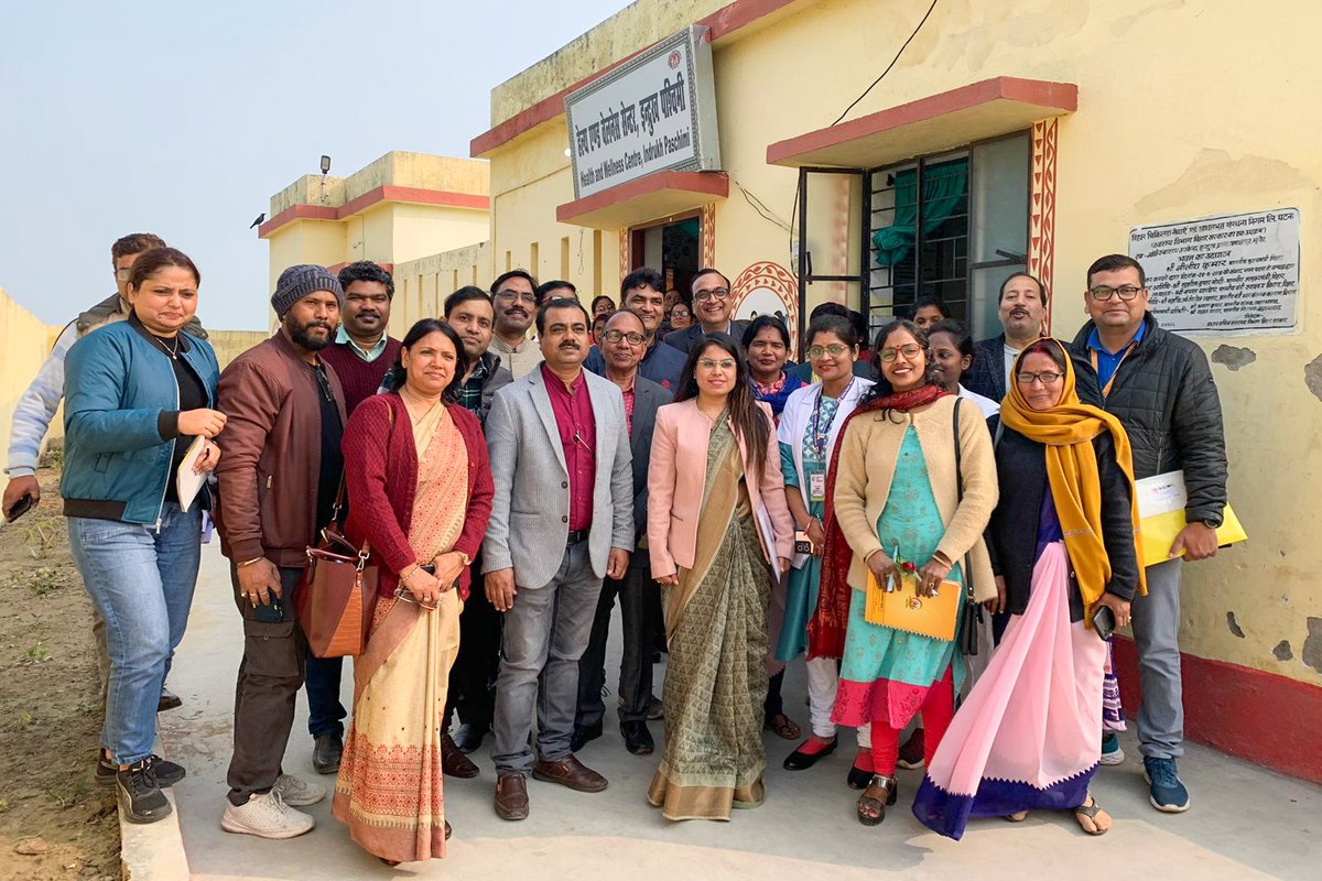 PSIIndia's tweet photo. Continuing with the guidance visits, Dr Divya Valecha, Assistant Commissioner, Family Planning, @MoHFW_INDIA, representatives from NTSU, @SHSBihar, CMO offices and PSI India team visited health centres in #Munger, #Sheikhpura, and #Patna. She observed the documentation and follow-up process related to #FamilyPlanning, especially #FPLMIS and #HMIS data about the new contraceptives, Antara-SC (#Subcutaneous) and #IMPLANTS. She also interacted with health service providers on #Antara-SC and IMPLANTS and listened to feedback from beneficiaries. 

@BMGFIndia @usaid_india @PSIimpact @HCL_Foundation @CII4nr @CIFFchild @learning4impact @fprhknowledge @PSIIndia #HealthylifeHappylife #Healthcare #PlannedParivaar #UPHC #PSIIndia #NewContraceptive #FamilyPlanning