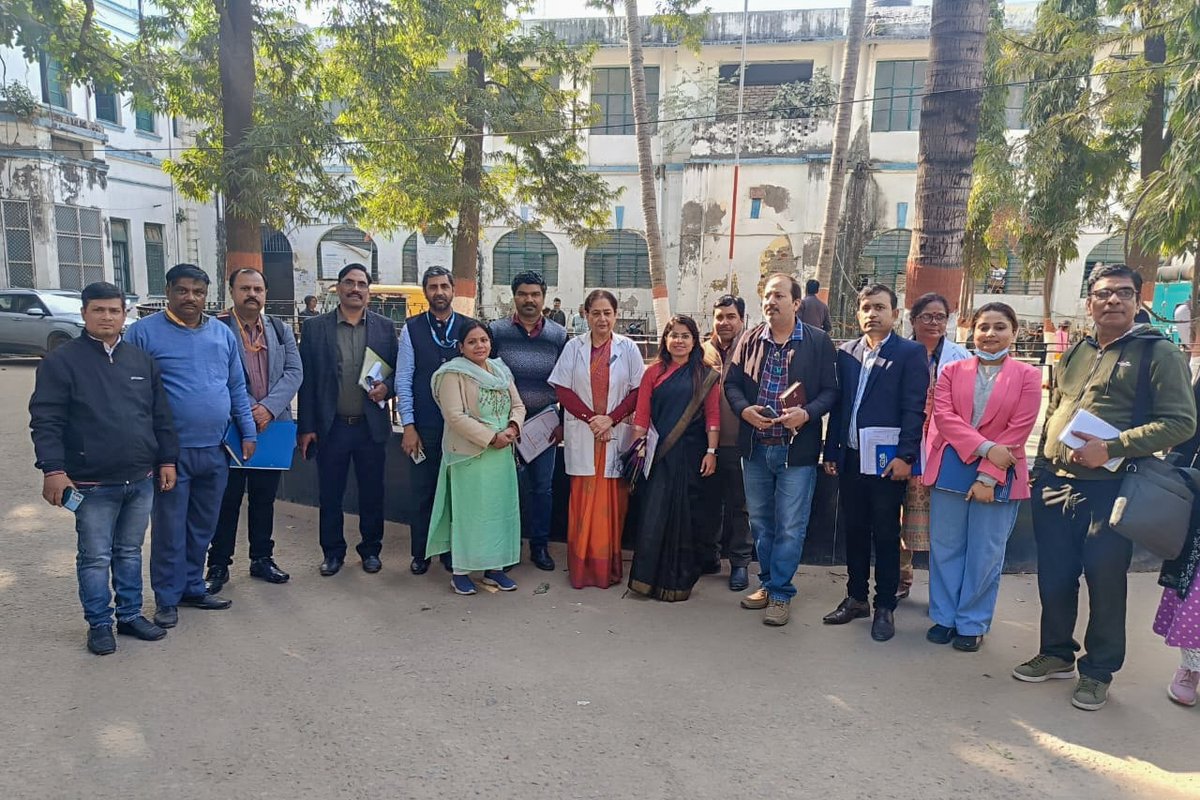 PSIIndia's tweet photo. Continuing with the guidance visits, Dr Divya Valecha, Assistant Commissioner, Family Planning, @MoHFW_INDIA, representatives from NTSU, @SHSBihar, CMO offices and PSI India team visited health centres in #Munger, #Sheikhpura, and #Patna. She observed the documentation and follow-up process related to #FamilyPlanning, especially #FPLMIS and #HMIS data about the new contraceptives, Antara-SC (#Subcutaneous) and #IMPLANTS. She also interacted with health service providers on #Antara-SC and IMPLANTS and listened to feedback from beneficiaries. 

@BMGFIndia @usaid_india @PSIimpact @HCL_Foundation @CII4nr @CIFFchild @learning4impact @fprhknowledge @PSIIndia #HealthylifeHappylife #Healthcare #PlannedParivaar #UPHC #PSIIndia #NewContraceptive #FamilyPlanning