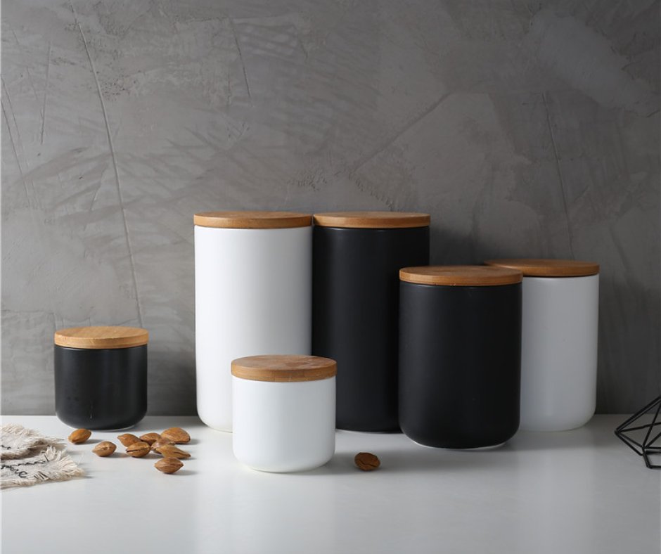 StyleMyRoom's tweet image. Whether you're storing coffee, tea, sugar, or any pantry essentials, our wooden lid ceramic storage jar adds a touch of elegance to your countertop or cupboard.

Available to shop now at stylemyroom.com.au 
.
.
.
#storagejarset #ceramicjars #ceramicproducts #kitchenstorage