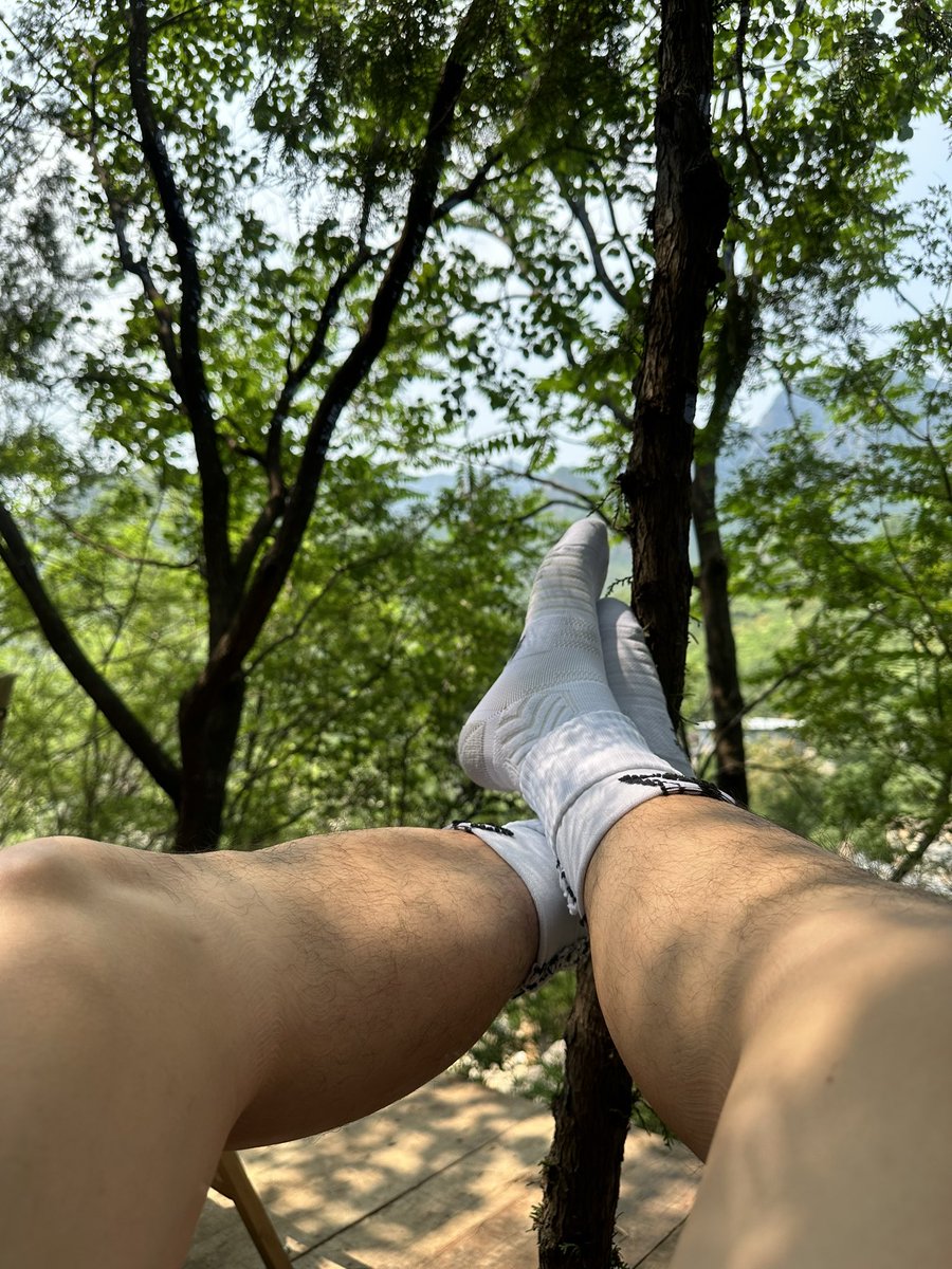 足球袜._.艺术家 tweet media