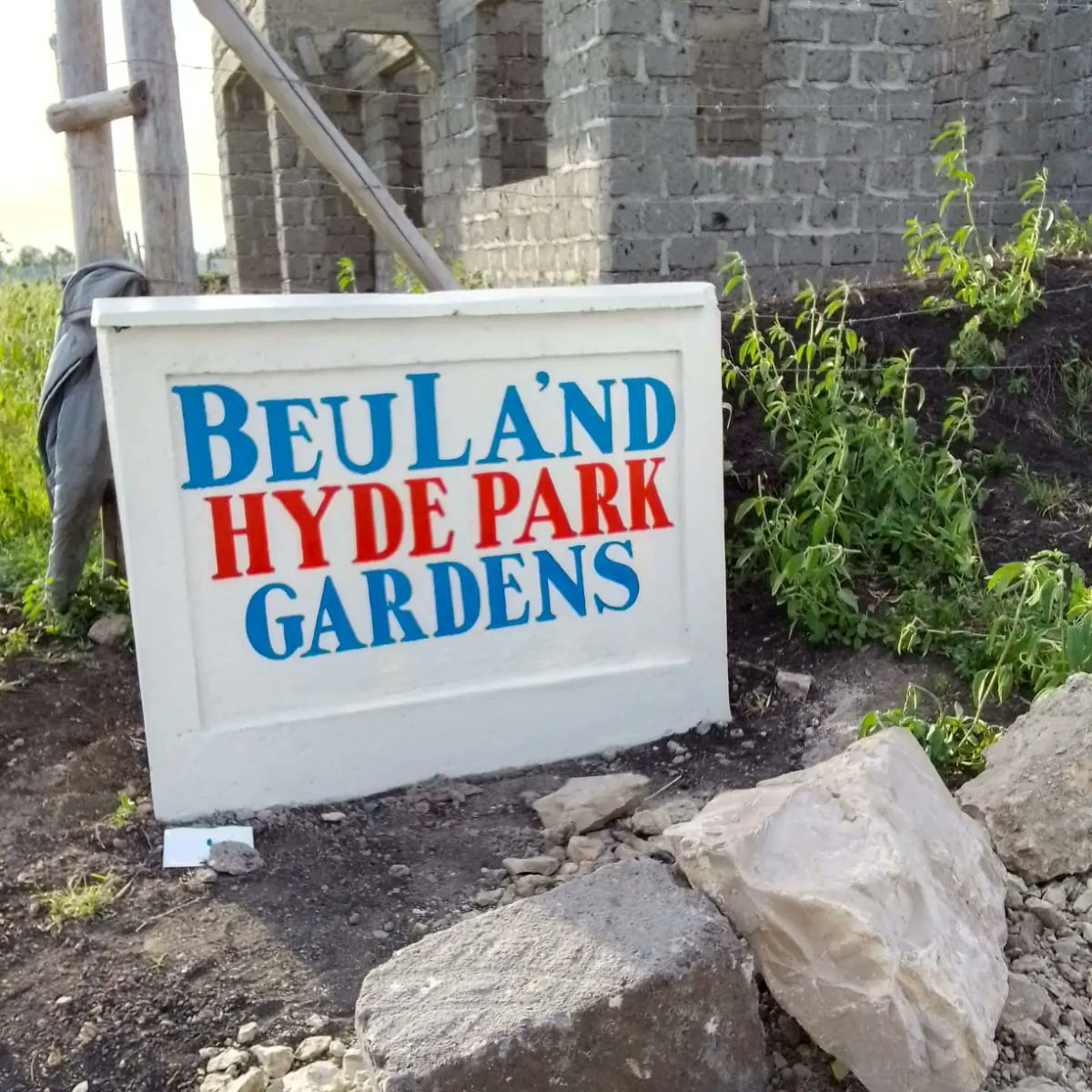 jayne_kareithi's tweet photo. It's bigger it's better it's beautiful and fairly priced at 1.3m kitengela after lakewood school milimani .

https://t.co/J1yTpBOxC9 kitengela 
Connecting you with yours
  0745 927949 https://t.co/jp2mwj0kLb