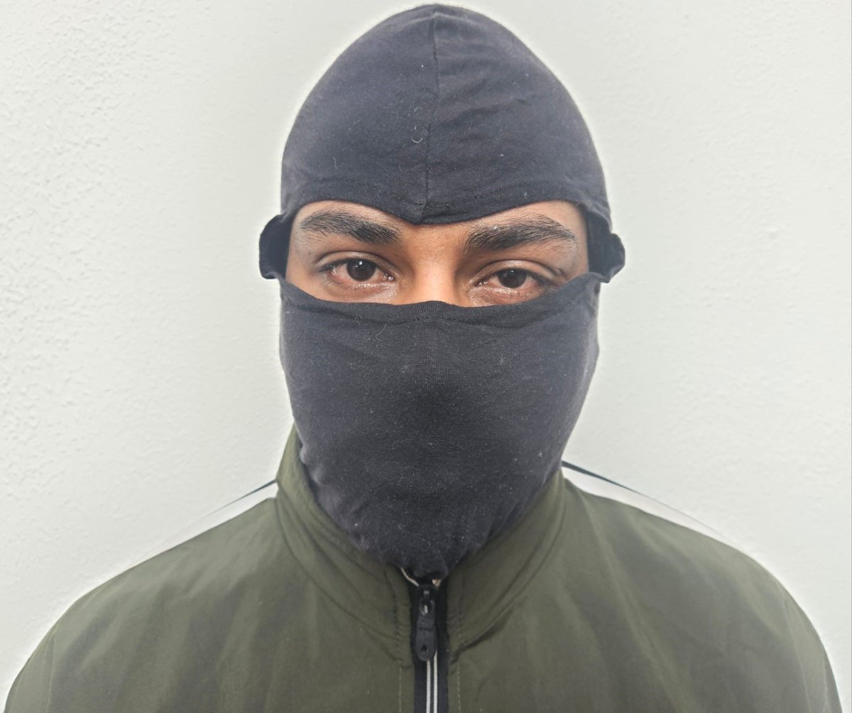 Sahil, gangster of Neeraj Bawana-Naveen Bali Gang &amp; BC of PS Aman Vihar, arrested by Special Cell (SR).

Absconding in the shootout incident at Hangover Club,  Rajouri Garden, Delhi. Previously involved in 08 heinous crimes.

Single-Shot weapon recovered

<a href="/LtGovDelhi/">LG Delhi</a>
<a href="/Delhipolice/">Delhi Police</a>