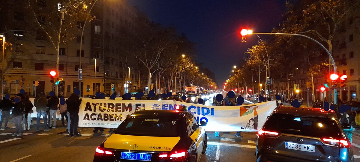 #7FPalestina 🇵🇸 
Des del riu fins al mar
Palestina vencerà‼️