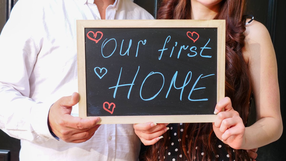 tungstenringsco's tweet photo. 12 Tips For Young Couples Saving For Their First House

https://t.co/CSsnhaPXhn https://t.co/x4OwHVUOSR