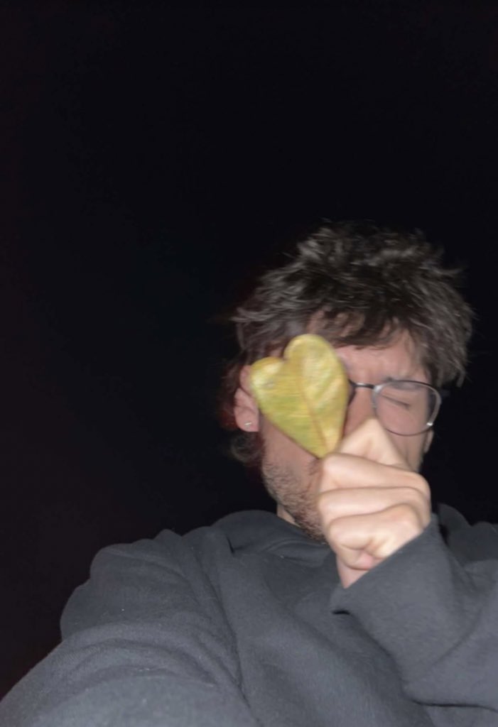 themindofjojo's tweet image. hey idiots! if you didn't know pmbata's birthday is next month on the 7th
and i was putting together something and i have a favor to ask 
can you please reply to this tweet wishing pmbata a happy birthday?
it can be a short reply or long one, whatever you want
i want to show pm…