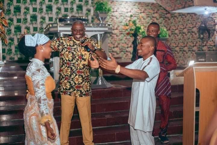 iamscrummy_'s tweet photo. Most simplest 2024 wedding 👏👏
You don’t need to break a bank https://t.co/ECHekdFPe5
