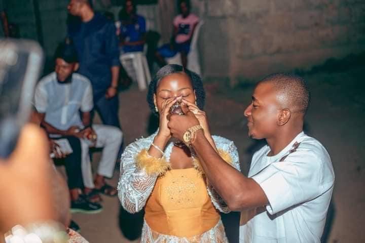 iamscrummy_'s tweet photo. Most simplest 2024 wedding 👏👏
You don’t need to break a bank https://t.co/ECHekdFPe5