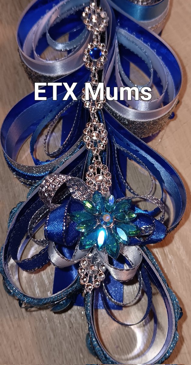 ETXmums's tweet photo. ETX Mums #etxmums #HOMECOMING #homecomingmums #tylertexas https://t.co/nyVhEmKnJt
