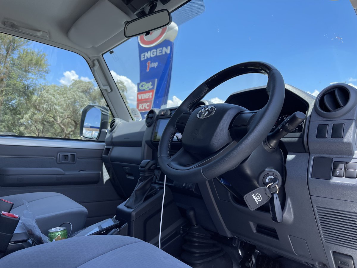 khuleonwheels's tweet photo. On day one of the Toyota Land Cruiser 70 Series launch, we cruised up to Limpopo where we are spending two days at the posh Lepogo Lodge and putting the 'Master of Africa' through its paces at a neighboring off-road course. Throughout…
#ToyotaSA #LandCruiser70 #MasterofAfrica https://t.co/BkkYLQmHZT