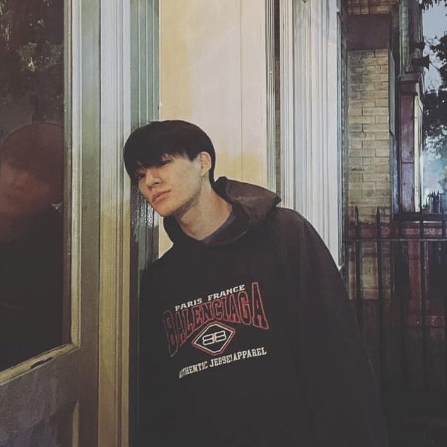 nomin1stt's tweet photo. Nomin short AU

—𝗕⭐️𝗞𝗘𝗣

Dimulai dari link video 18+ abal-abal, lanjut ke obrolan 18+ tengah malam. Apa mereka bakal berakhir di hubungan yang ratingnya 18+ juga? https://t.co/X4aRtw5EGH