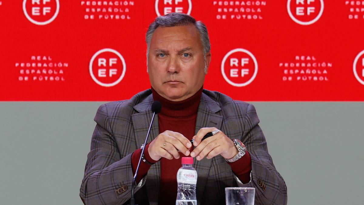 ArchivoVAR's tweet photo. 🚨💥 #ÚltimaHora | Medina Cantalejo, denunciado por supuesta manipulación de imágenes VAR con el objetivo de perjudicar al Real Madrid.

🗞️ @eldebate_com https://t.co/pe9R0w3ppn