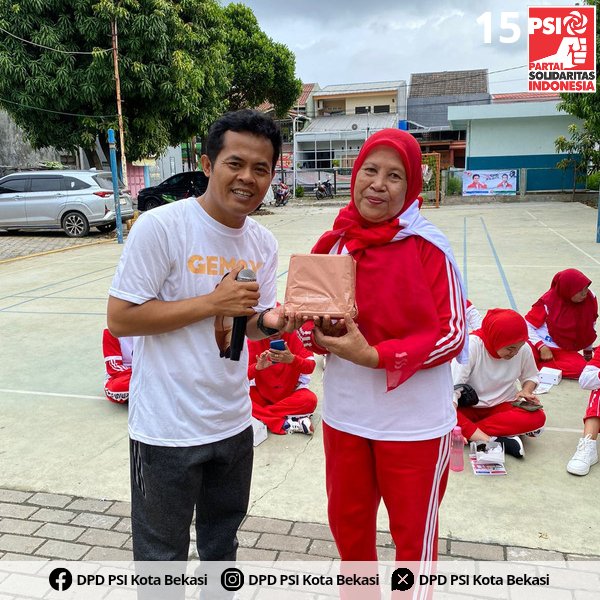 Kebahagiaan seperti bunga yang mekar di kebun hati, perlu dirawat dengan cinta dan rasa syukur.

Salam Solidaritas!

#GenerasiOptim15
#PartaiSolidaritasIndonesia
#PartaiMilenial
#PartaiAnakMuda
#PartaiAntiKorupsi
#PartaiAntiIntoleransi
#BekasiB15A
#PSIKotaBekasi
#KitaHera