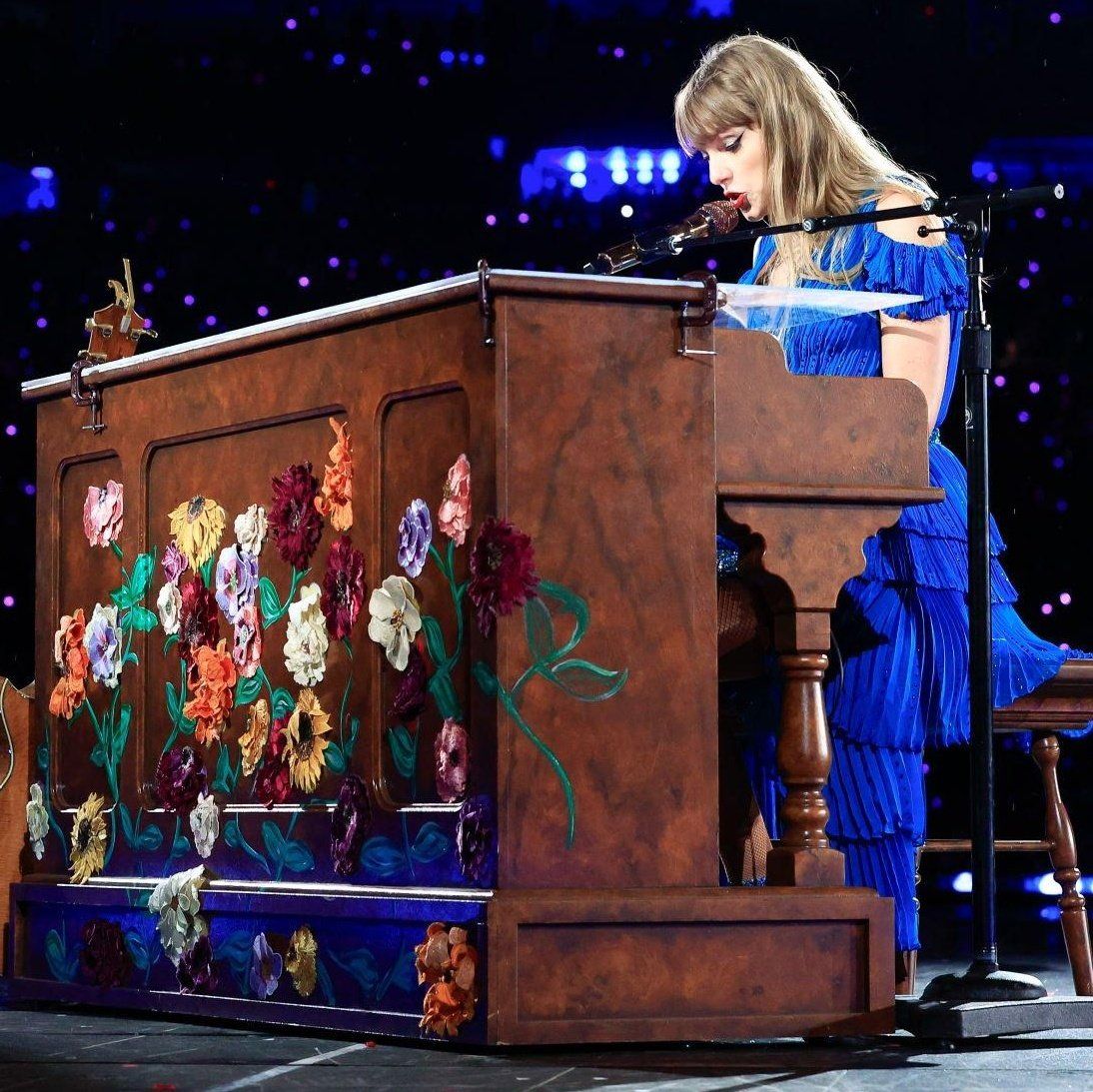 TheSwiftSociety's tweet image. ‼️| Tonight’s surprise songs are 'Dear Reader' and 'Holy Ground'
#TokyoTSTheErasTour