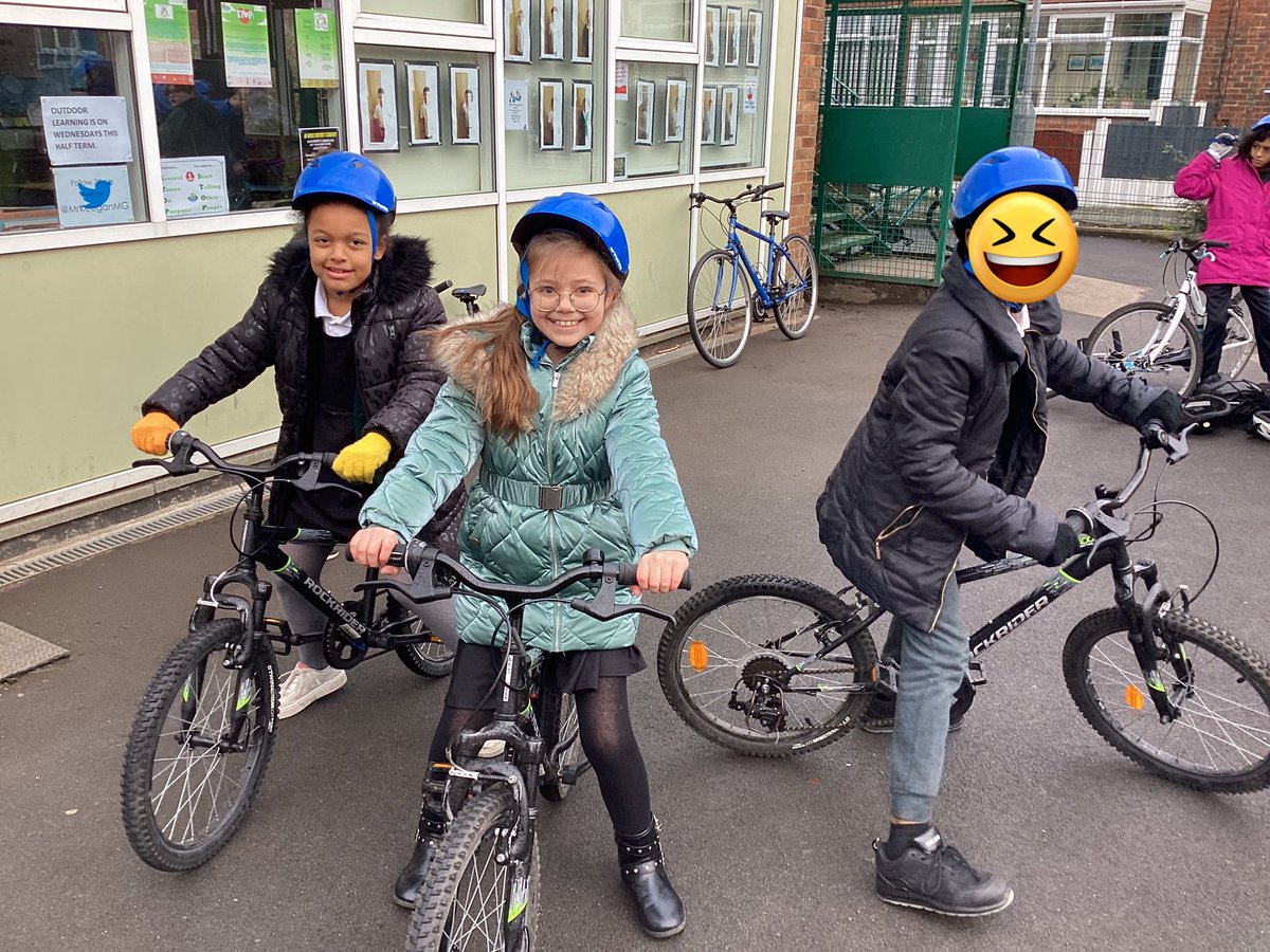 MissBorrellMG's tweet image. Team Garnet have shown excellent resilience and perseverance during bikeability this morning, we are loving it! @ActiveTameside @TeamManorGreen #7mustsofFocusTrust