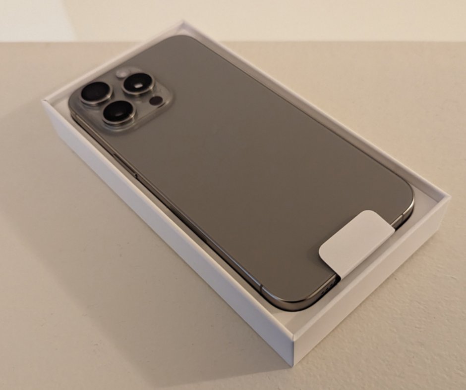 ArmaghITsetups's tweet photo. 🎉🎉GIVEAWAY🎉🎉

We are giving away an iPhone 15 Pro MAX to a lucky winner! 💸💸

To enter the giveaway simply:

⚫ Follow Us
⚫ Like this post
⚫ Tag a friend in the comments
⚫ Comment why you want to win the iPhone

We will DM the winner
Good luck to everyone! 🍀 https://t.co/6RQ5vDLQ7U