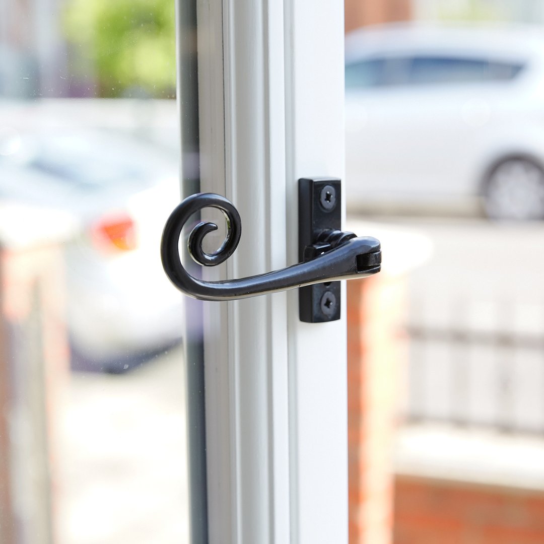 HugoCarterLtd's tweet photo. Every single timber window or door we make is bespoke, made-to-measure ‘to the millimetre’ by craftsmen in our factory. 

We also have a wide range of handles, fasteners, hinges, latches and locks for you to choose from. Every single detail matters: https://t.co/e1WcuOBTdt https://t.co/Oiq9Jvk7UN