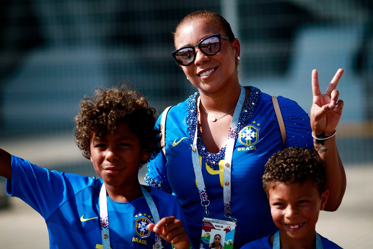 Thiago Silva's wife, Belle Silva : 'I'm sorry that my personal outburst as a passionate Chelsea fan has caused such an impact. I'm passionate about the team, I thrive on victories and I'm saddened by defeats. We all want the same thing, a winning team, come on Chelsea!'