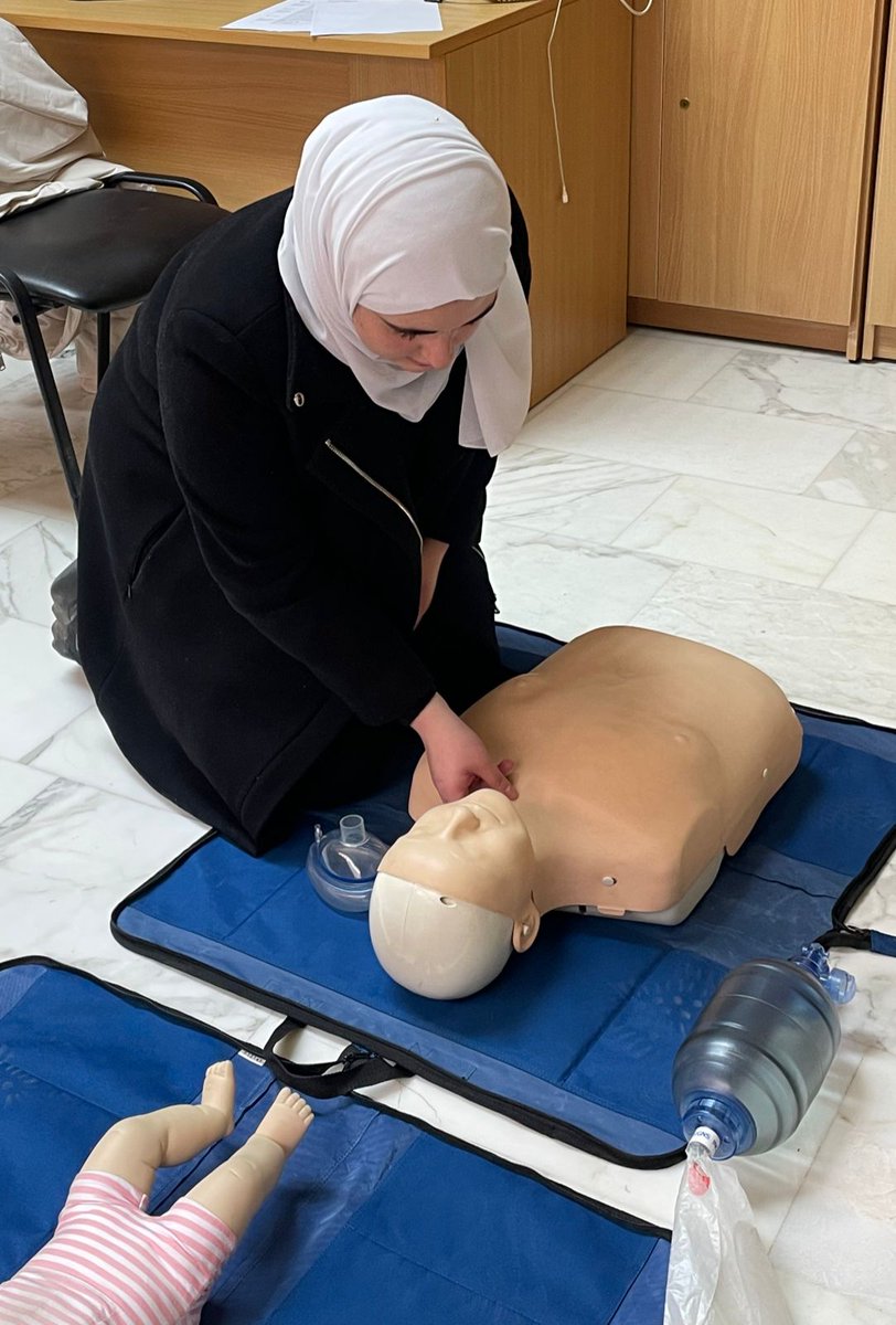OperationJordan's tweet photo. عقدت الجمعية يوم الجمعة ٢ شباط ٢٠٢٤ دورة تدريبية في دعم الحياة الأساسي Basic Life Support (BLS)، شارك فيها ٦ من طلاب الجامعة الأردنية. تم تنفيذ التدريب بواسطة الدكتور كرم درويش، متطوع في الجمعية والذي يحمل شهادة معتمدة من جمعية القلب الأميركية American Heart Association (AHA) https://t.co/tEjQ1YwRH6