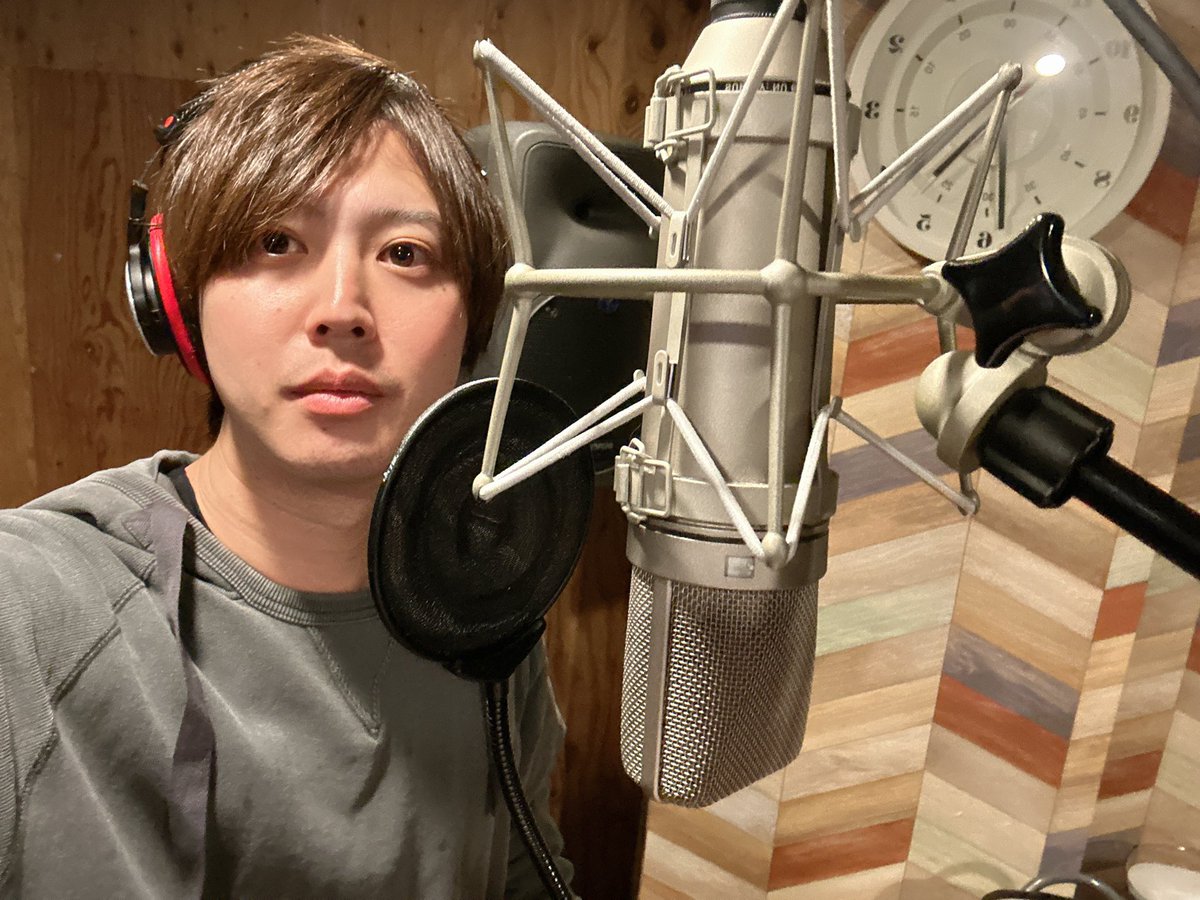 ORANGEHOUSE03's tweet photo. こんばんは🌙*゚
今日は『虹のたもとで』のレコーディングでお世話になった方を紹介します
山本アラタさん@arazoumusic (Garden studio#813)
at HOP STUDIO
メンバーそれぞれの声質に合うマイクを選んでくださり、良い音源に仕上がりました。
ありがとうございました☺️
#山本アラタ
#HOPSTUDIO https://t.co/A8FXyJZU67