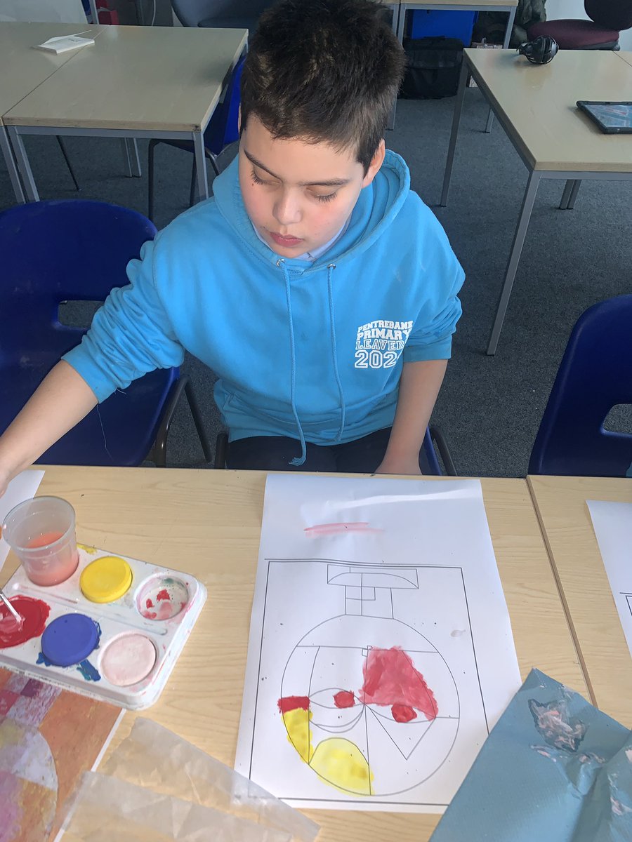 PPS_SRB's tweet photo. We looked at Swiss-German artist Paul Klee. His work combined Expressionism, Cubism and Surrealism.  We used water colours to paint his art piece called ‘Senecio’ (1922). We used primary colours and mixed them to create secondary colours 🎨 https://t.co/1xnDtAsiox