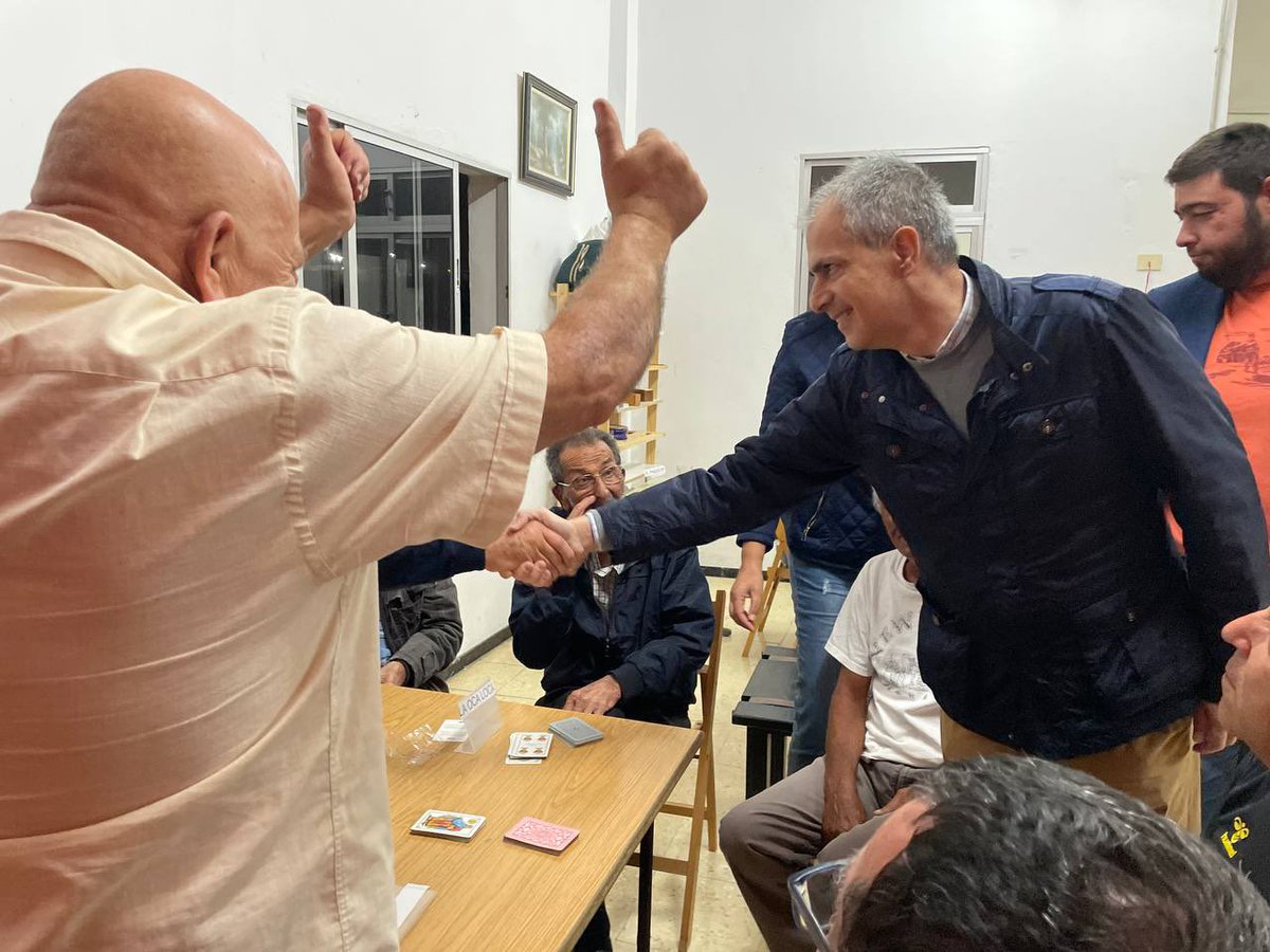 voxlaspalmas's tweet photo. Ayer Martes, 6 de febrero de 2024 en la Asociación de Vecinos San Luis Gonzaga de Las Majadillas, el concejal Rafael de Juan Miñón acudió a la Inauguración del Campeonato de Envite.
#Majadillas #envite #campeonato #Voxlpgc @rafaeldejuanVOX https://t.co/ZEtBtY7FOI